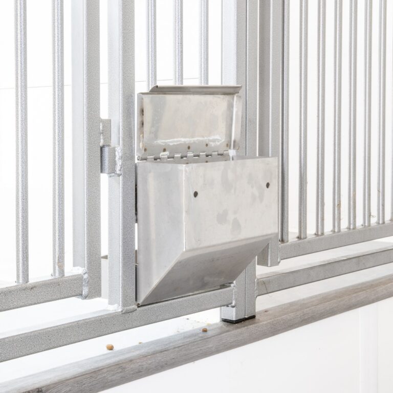 Stainless Steel Feeder w/Lid