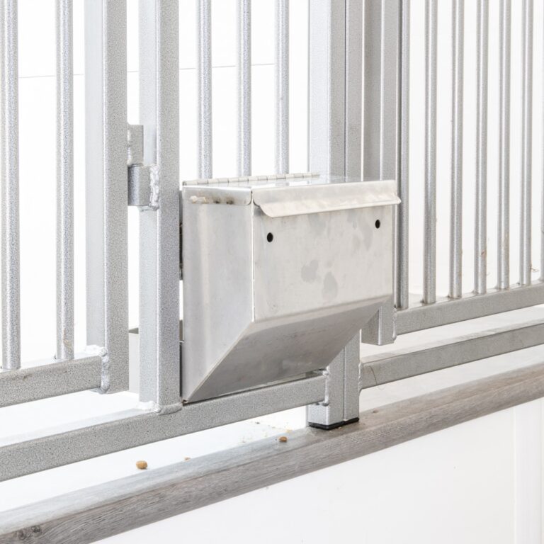 Stainless Steel Feeder w/Lid