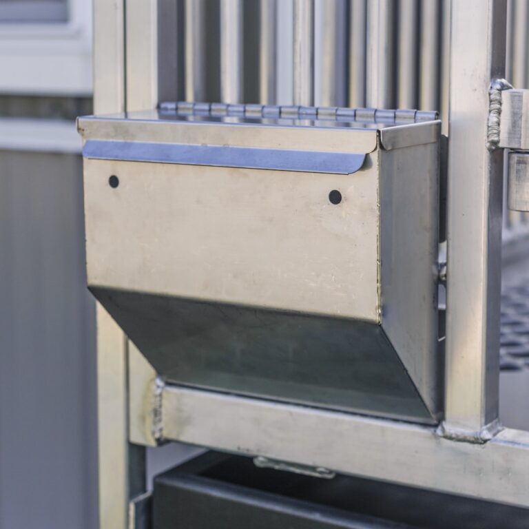 Aluminum Weaning Cages