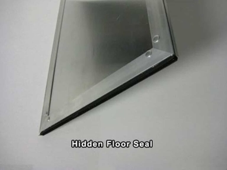 Kennel Clad™ Insulated Guillotine Door